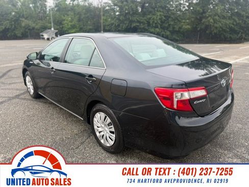 Used 2012 Toyota Camry LE FWD image 3