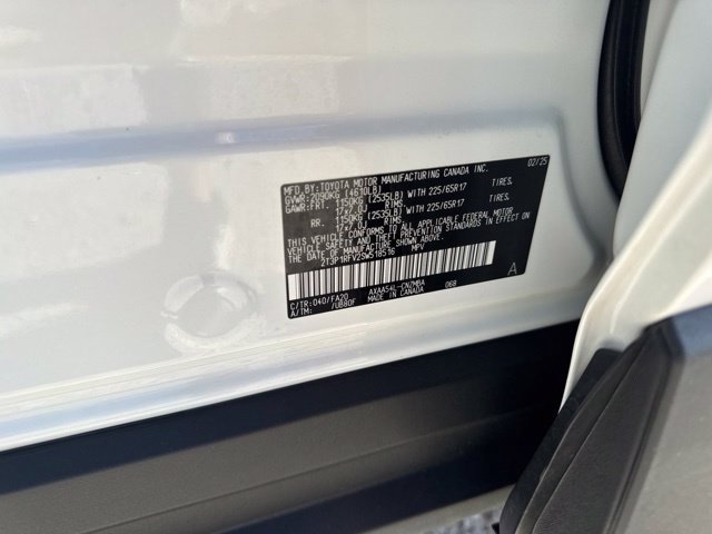Used 2025 Toyota RAV4 XLE AWD/4WD image 18