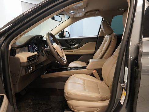 Used 2022 Lincoln Corsair AWD w/ Equipment Group 101A image 4