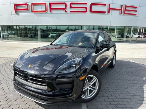 Certified 2025 Porsche Macan image 1