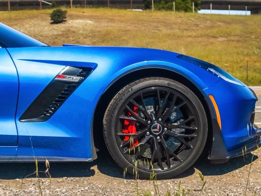Used 2015 Chevrolet Corvette Z06 w/ Z07 Performance Package RWD image 6