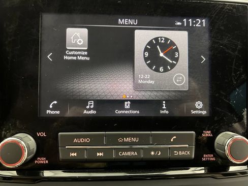 Used 2024 Nissan Titan SV w/ SV Convenience Package AWD/4WD image 56