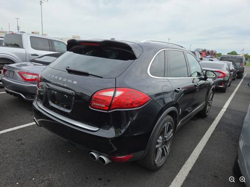 Used 2012 Porsche Cayenne Turbo AWD/4WD image 4