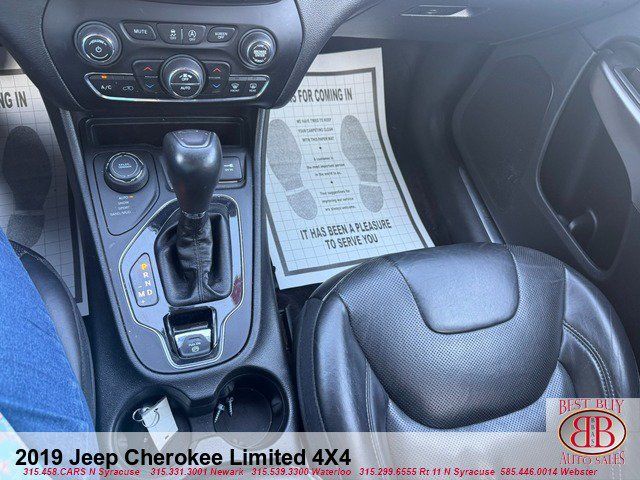 Used 2019 Jeep Cherokee Limited AWD/4WD image 18