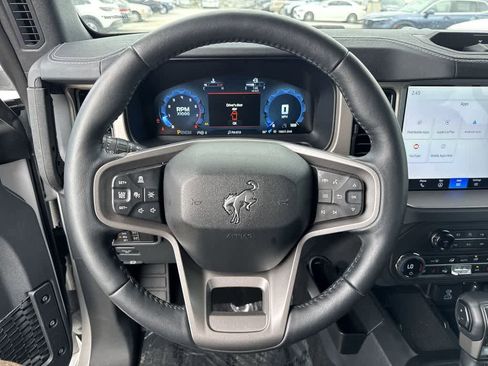Used 2025 Ford Bronco Outer Banks w/ Sasquatch Package AWD/4WD image 14