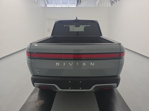Used 2024 Rivian R1T Adventure AWD/4WD image 4