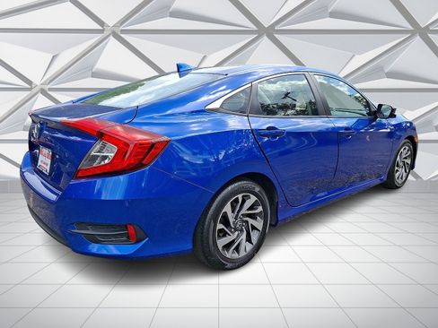 Certified 2018 Honda Civic EX image 11