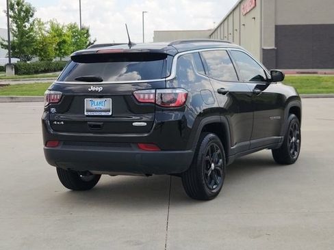 Used 2024 Jeep Compass Latitude AWD/4WD image 7