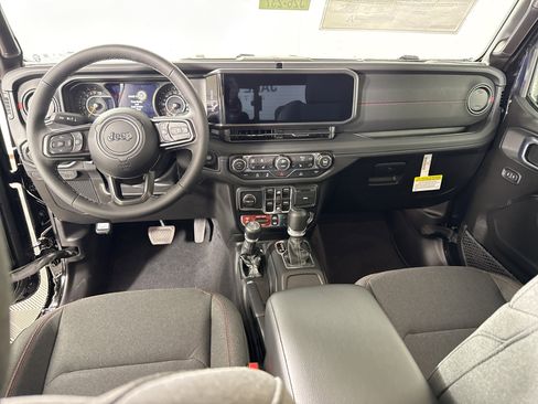 New 2026 Jeep Gladiator Rubicon w/ Steel Power Dome Hood Package AWD/4WD image 15