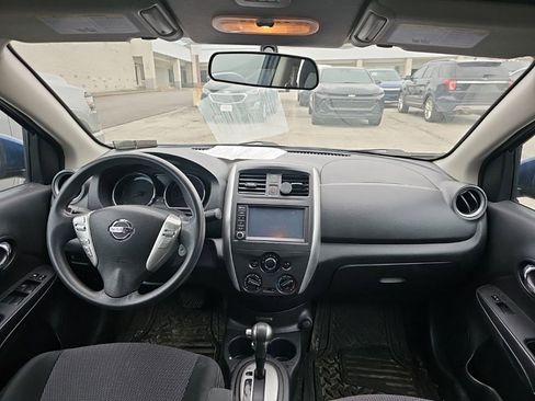 Used 2018 Nissan Versa SV FWD image 6