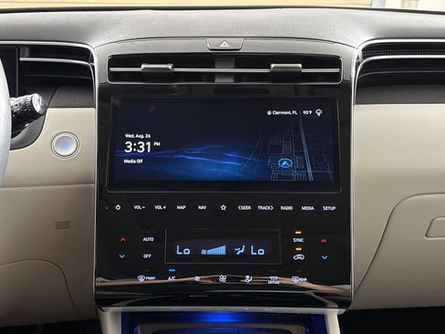 Certified 2024 Hyundai Tucson SEL w/ Convenience Package FWD image 23