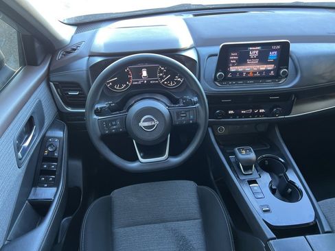 Used 2023 Nissan Rogue SV image 20