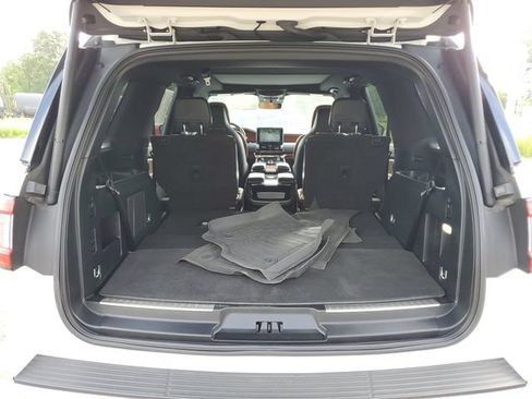 Used 2020 Lincoln Navigator Reserve w/ Luxury Package AWD/4WD image 6