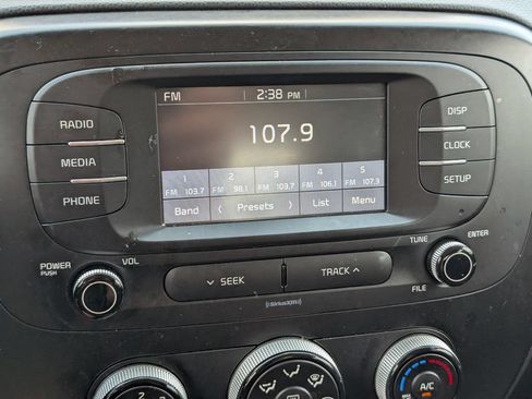 Used 2019 Kia Soul FWD image 22