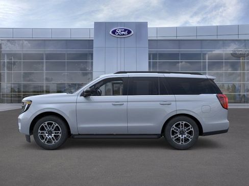 New 2026 Ford Expedition Active AWD/4WD image 3
