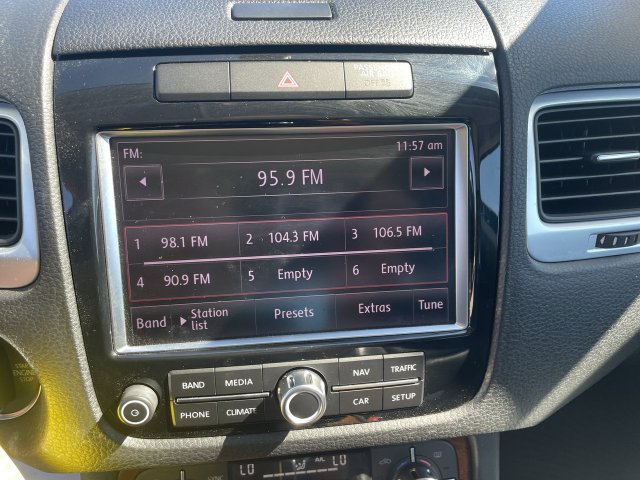 Used 2014 Volkswagen Touareg VR6 AWD/4WD image 19