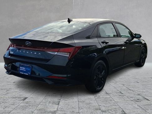 Certified 2023 Hyundai Elantra SEL FWD image 4