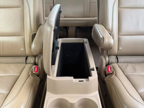 Used 2013 Nissan Armada Platinum AWD/4WD image 31