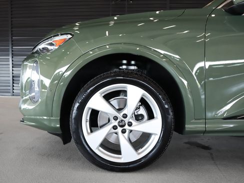 Certified 2025 Audi Q5 Premium w/ Premium Plus AWD/4WD image 4
