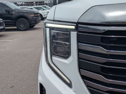 Used 2022 GMC Sierra 1500 AT4 w/ AT4 Premium Package AWD/4WD image 8