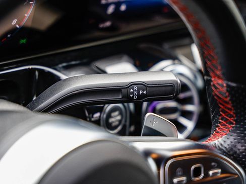 Certified 2022 Mercedes-Benz GLA 250 4MATIC image 19