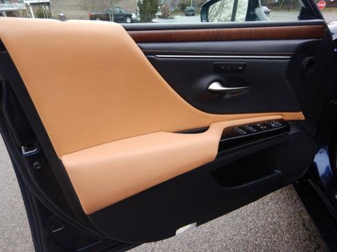 Used 2023 Lexus ES 350 w/ Premium Package image 13