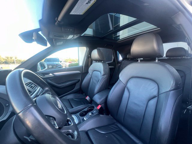 Used 2018 Audi Q3 2.0T Premium Plus w/ Premium Plus Package AWD/4WD image 24
