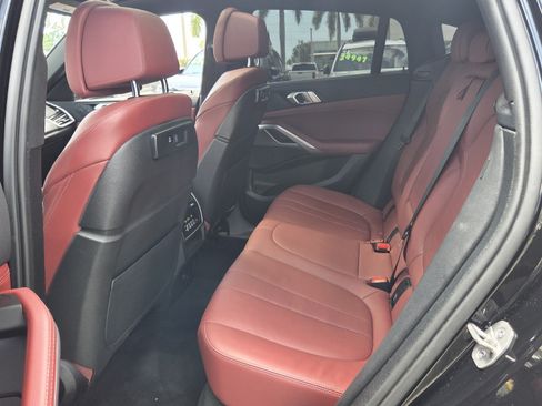 Used 2022 BMW X6 xDrive40i w/ Luxury Seating Package AWD/4WD image 11