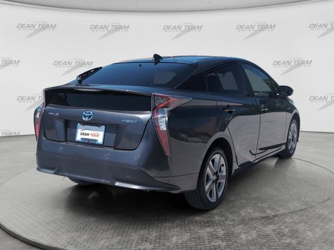 Used 2017 Toyota Prius Three Touring FWD image 8