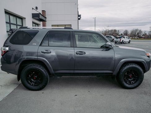 Used 2021 Toyota 4Runner SR5 image 5