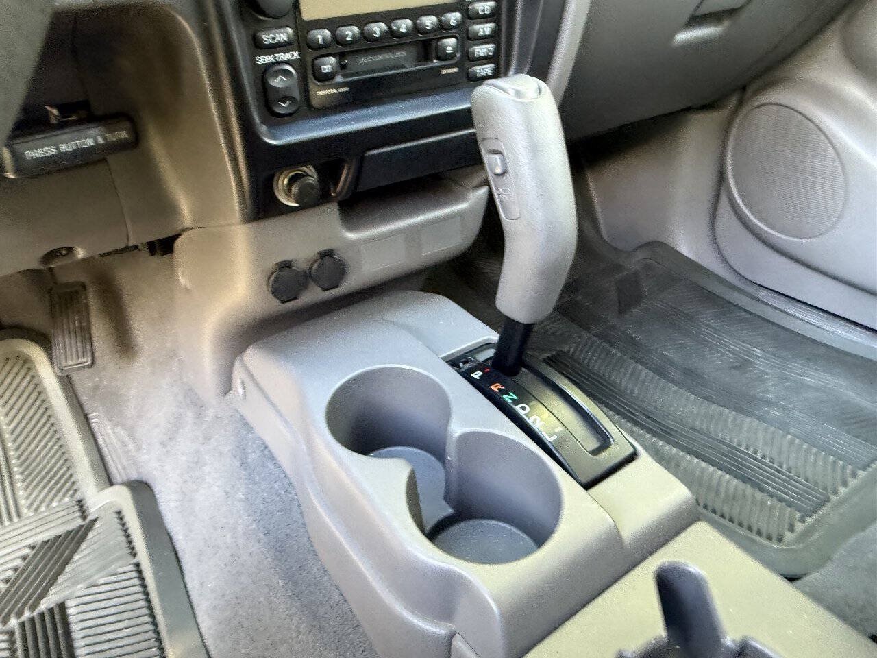 Used 2003 Toyota Tacoma PreRunner w/ SR5 Pkg RWD image 58