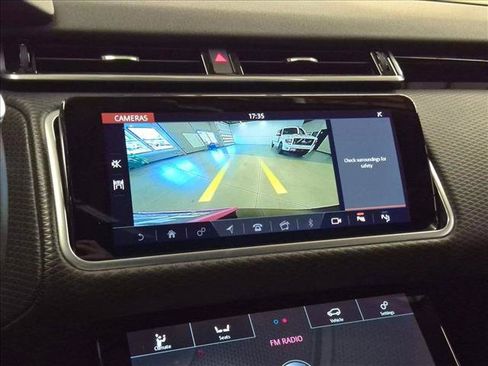 Used 2019 Land Rover Range Rover Velar R-Dynamic SE AWD/4WD image 14