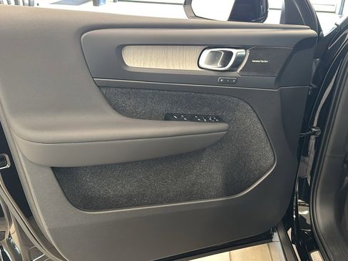 New 2026 Volvo XC40 B5 Ultra w/ Protection Package Premier image 21