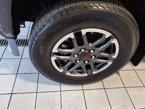 Used 2024 Toyota Tacoma TRD Sport AWD/4WD image 5