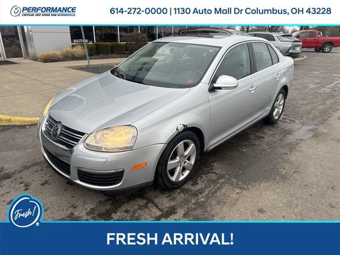 Used 2009 Volkswagen Jetta SEL image 8