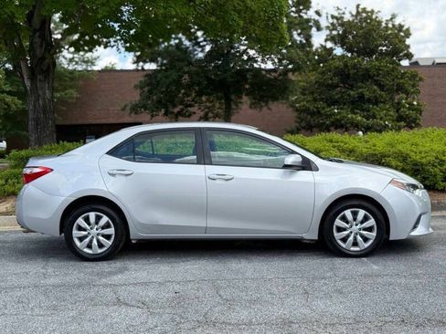 Used 2015 Toyota Corolla LE FWD image 6