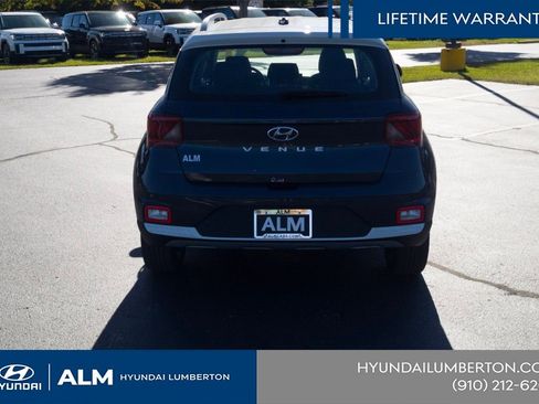 New 2026 Hyundai Venue SEL FWD image 8