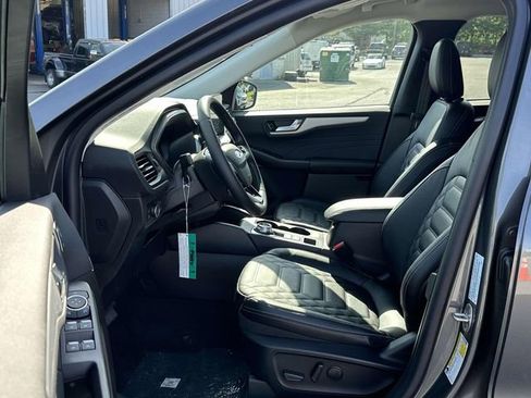 New 2024 Ford Escape SE w/ PHEV Premium Package image 13
