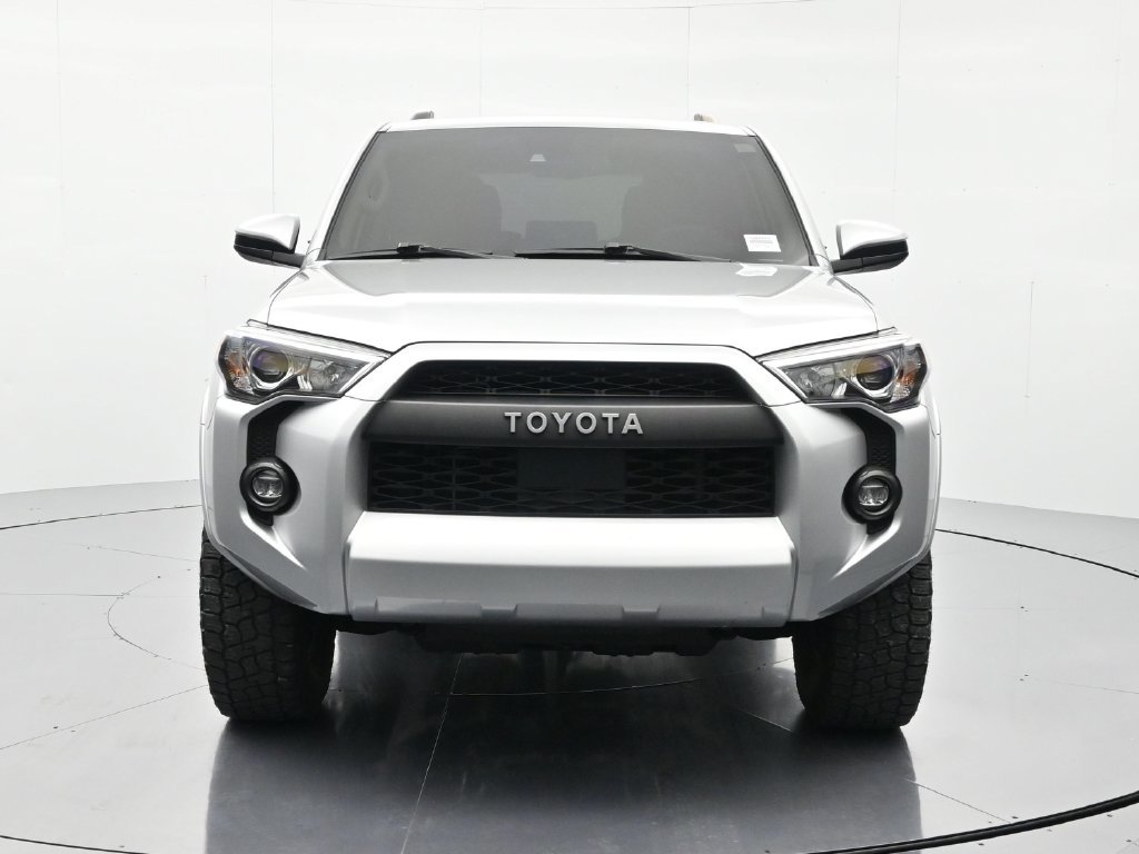 Used 2023 Toyota 4Runner SR5 AWD/4WD image 2