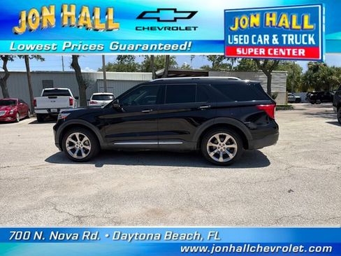 Used 2020 Ford Explorer Platinum w/ Premium Technology Package AWD/4WD image 4