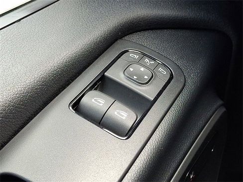 Used 2025 Mercedes-Benz Sprinter 2500 image 25
