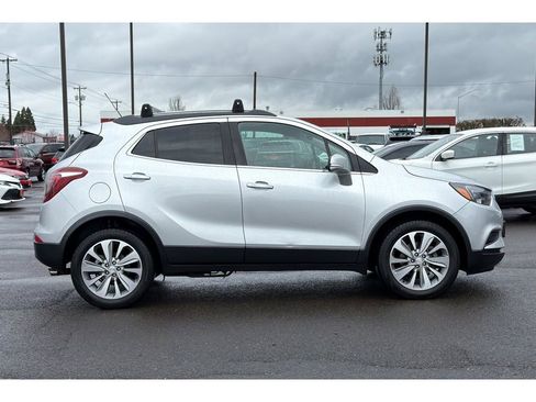 Used 2018 Buick Encore Preferred image 3