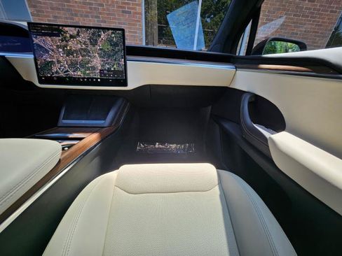 Used 2023 Tesla Model X AWD/4WD image 57
