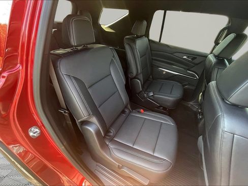 Used 2026 Chevrolet Traverse LT w/ LPO, Floor Liner Package FWD image 27