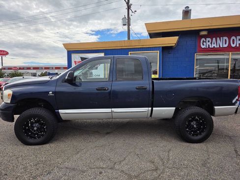 Used 2006 Dodge Ram 2500 Truck Laramie w/ Trailer Tow Group AWD/4WD image 3