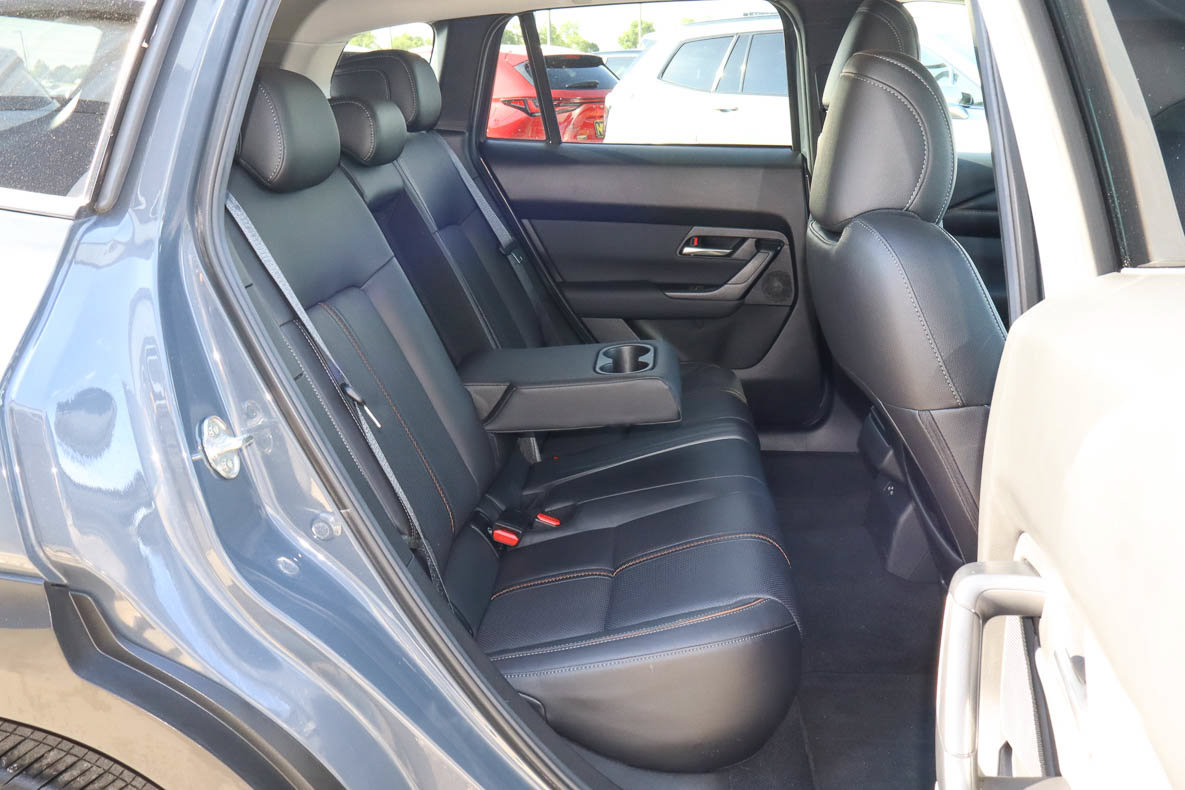 Used 2025 MAZDA CX-50 AWD 2.5 S w/ Premium Plus Pkg image 25