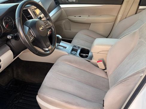 Used 2013 Subaru Legacy 2.5i Premium AWD/4WD image 8
