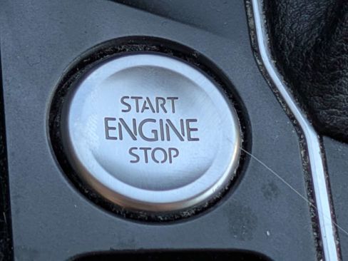 Used 2019 Volkswagen Atlas SE w/ Panoramic Sunroof Package image 31