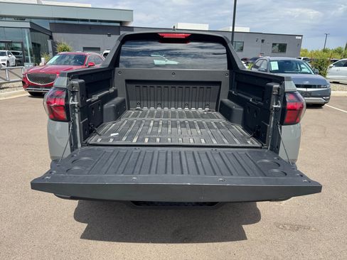 Used 2025 Hyundai Santa Cruz SE FWD image 33