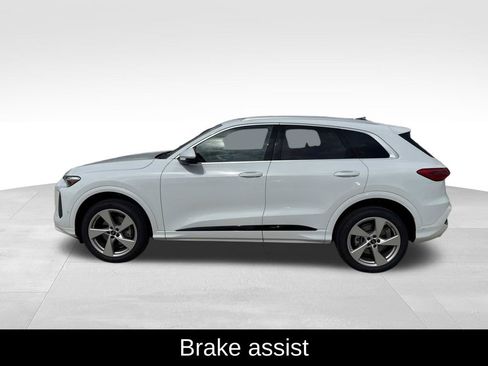 Used 2025 Audi Q5 Premium Plus AWD/4WD image 5